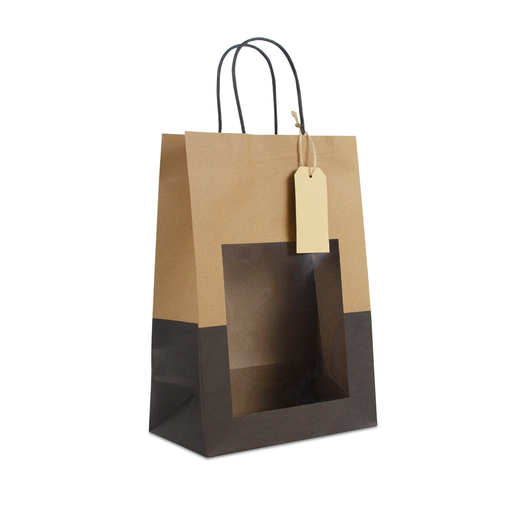 Twisted papieren cadeautasjes met venster en hangtags