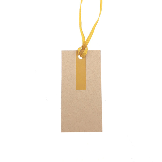 Hangtags met gekleurd lint