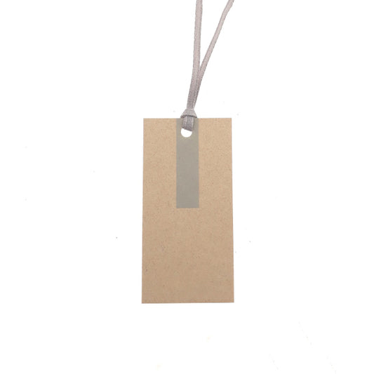 Hangtags met gekleurd lint